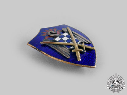 spain,_fascist_state._a_spanish_students_league_of_the_falange_army_badge_c.1950__emd1688_c20_01805_1_1