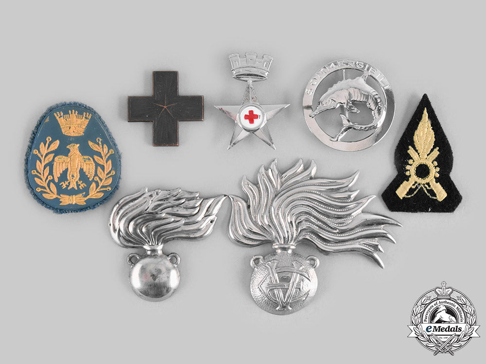 italy,_kingdom,_republic._a_lot_of_seven_regimental_items__emd1858_c20_01769_1