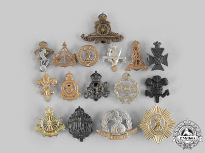 united_kingdom._a_lot_of_sixteen_cap_badges__emd2008_m20_02102_3