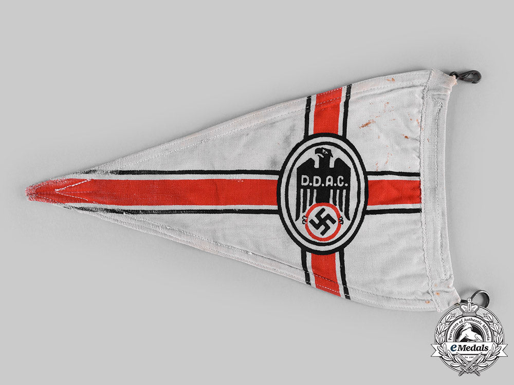 germany,_ddac._a_german_automobile_club_member’s_vehicle_pennant__emd2213_c20_01853_1_1_1
