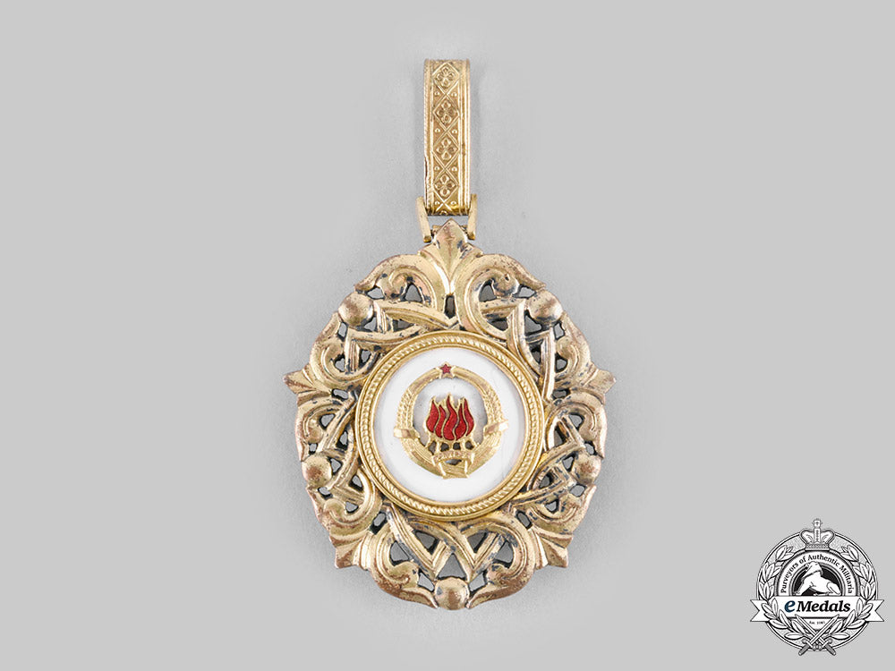 yugoslavia,_socialist_federal_republic._an_order_of_the_yugoslav_star,_iii_class__emd3936_c20_02130_c20_02145_1