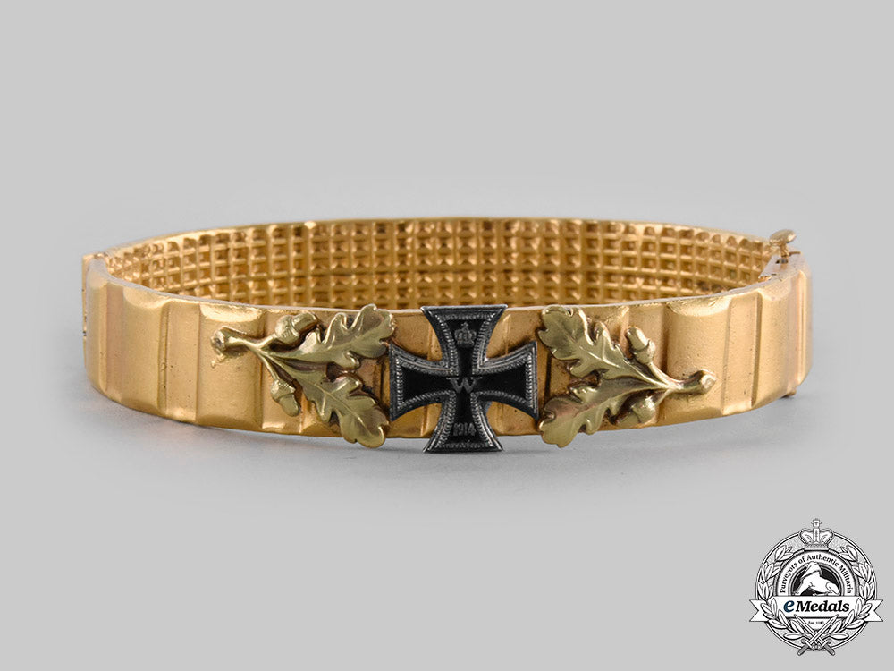 germany,_imperial._a_first_world_war_patriotic1914_iron_cross_cuff_bracelet__emd4102_c20_02290_1