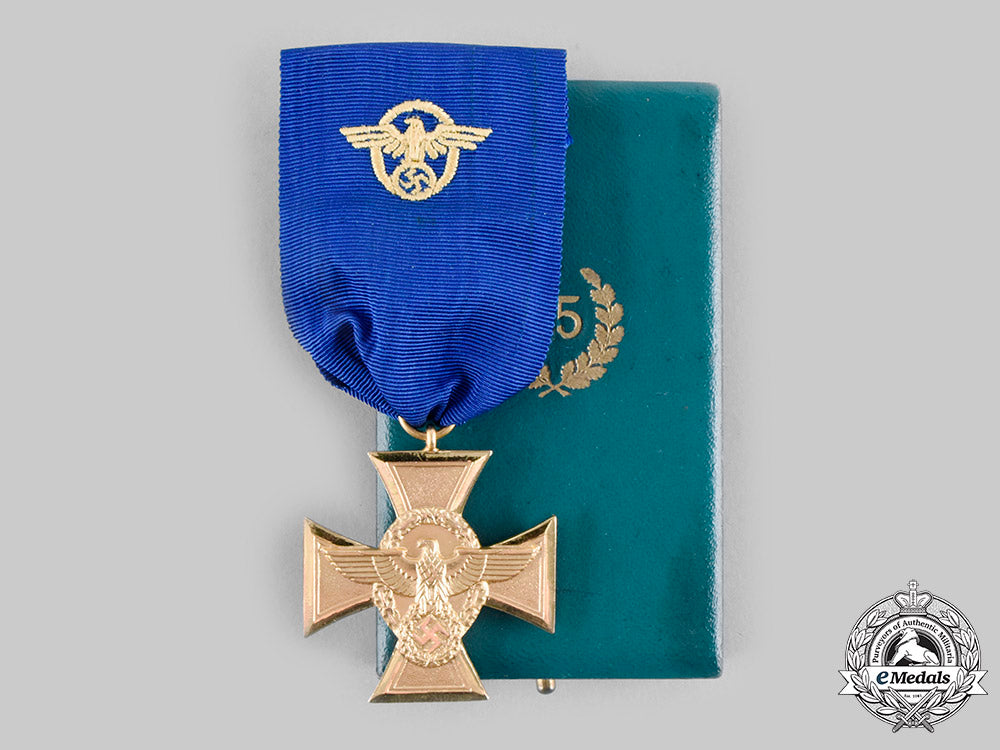 germany,_ordnungspolizei._an_ordnungspolizei_long_service_cross,_i_class_for25_years,_with_case__emd4238_c20_02374_1
