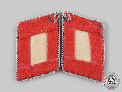 germany,_luftwaffe._a_set_of_luftwaffe_flak/_artillery_hauptmann_collar_tabs__emd4305_c20_02395_1