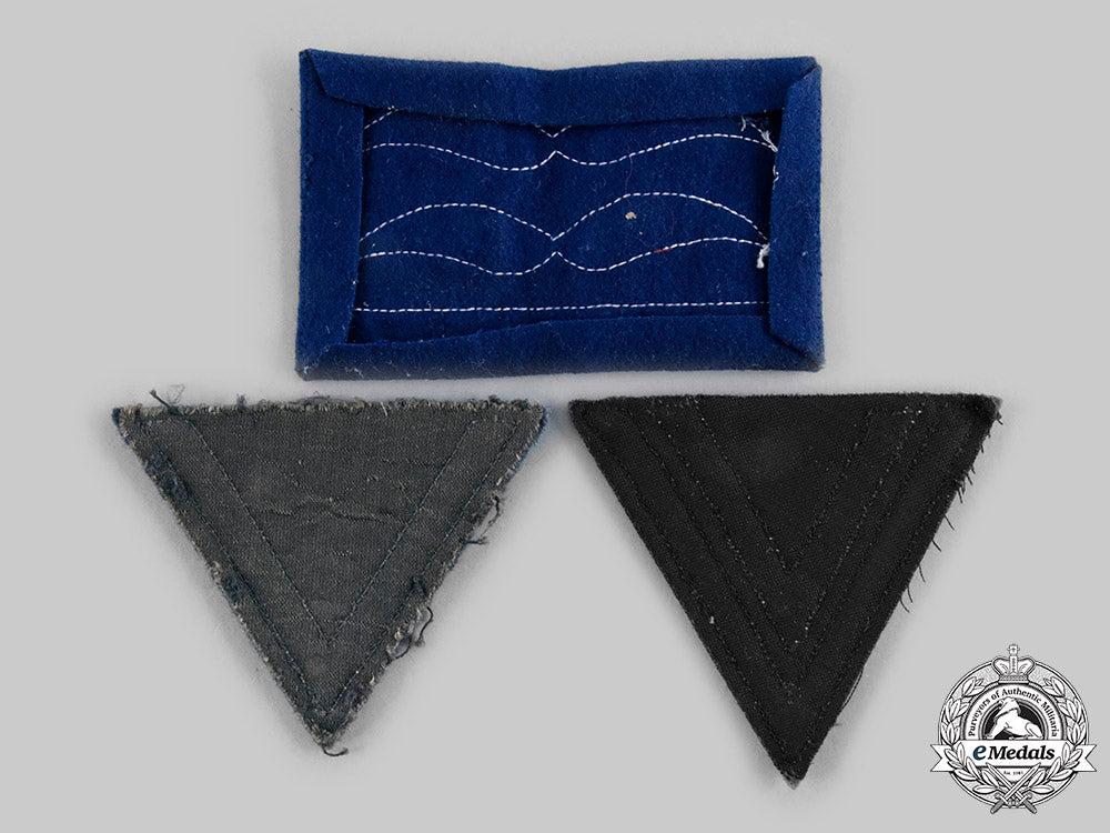 germany,_luftwaffe._a_set_of_luftwaffe_rank_insignia__emd4323_c20_02399_1