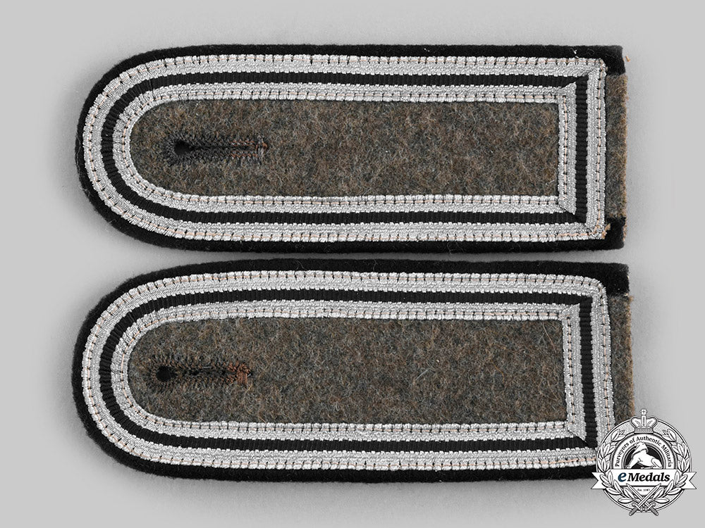 germany,_rad._a_set_of_reich_labour_service_truppführer_shoulder_straps__emd4331_c20_02403_1_1