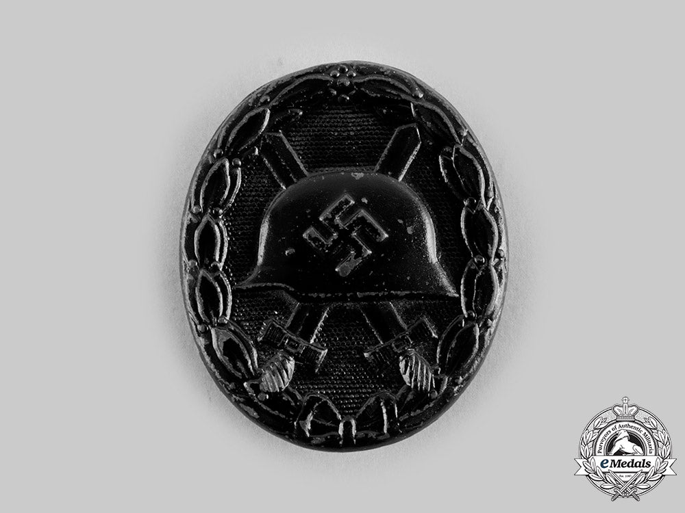 germany,_heer._a_wound_badge,_black_grade,_with_award_document_to_grenadier_franz_jankowiak__emd4397_c20_02471_2_1