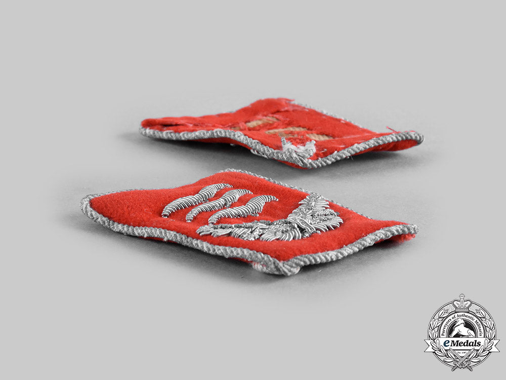 germany,_luftwaffe._a_set_of_luftwaffe_flak/_artillery_hauptmann_collar_tabs__emd4458_c20_02340_1