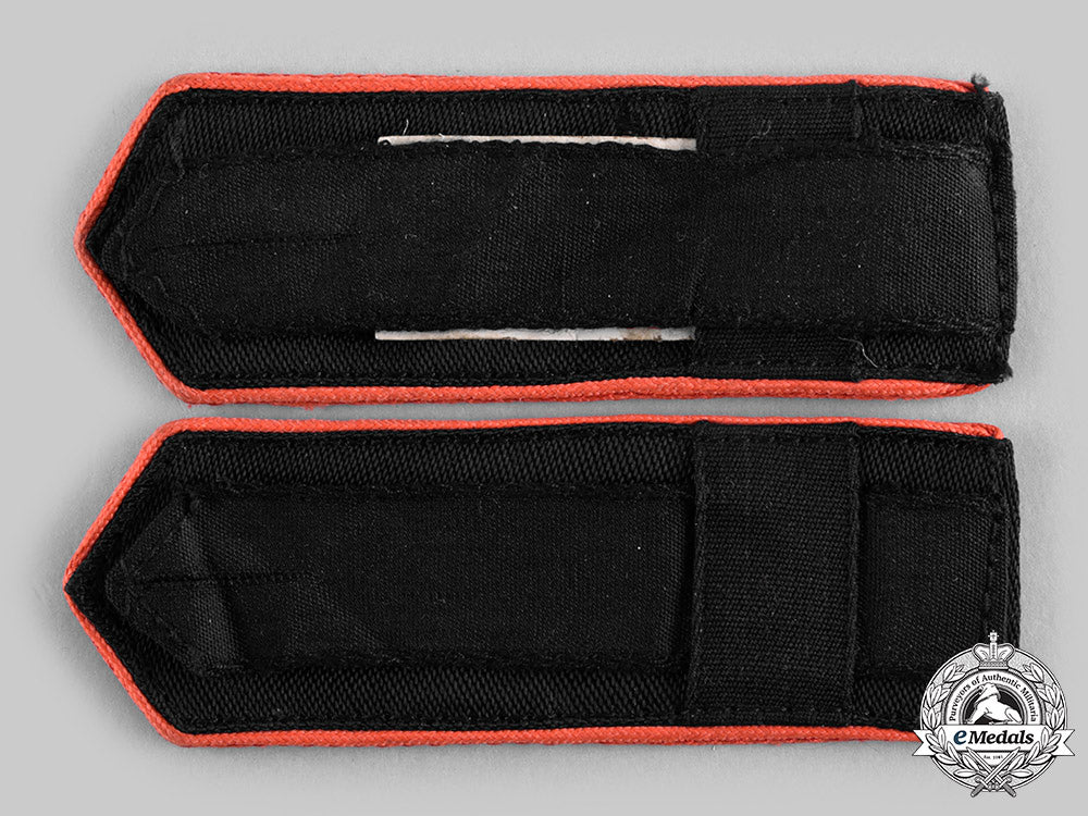 germany,_hj._a_set_of_hj_bann564_enlisted_personnel_shoulder_straps__emd4488_c20_02349_1_1