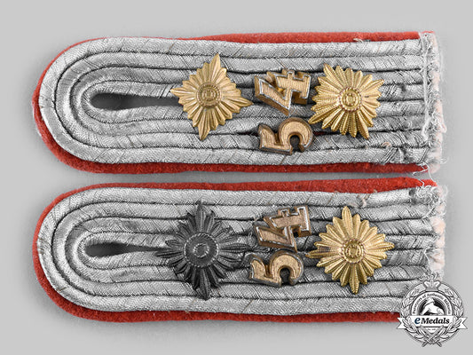 germany,_heer._a_set_of_heer_flak/_artillery_hauptmann_shoulder_boards__emd4522_c20_02357_1_1