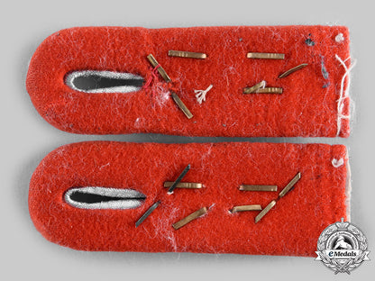 germany,_heer._a_set_of_heer_flak/_artillery_hauptmann_shoulder_boards__emd4524_c20_02358_1_1