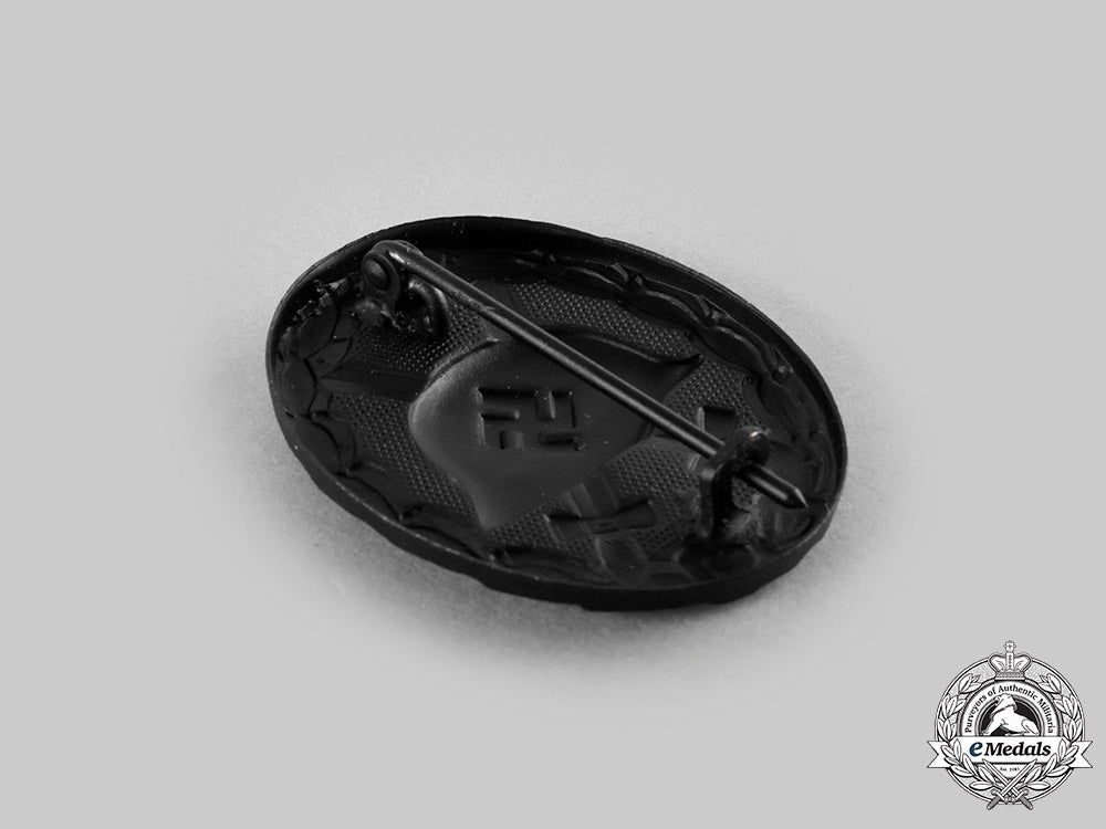 germany,_wehrmacht._a_wound_badge,_black_grade,_by_heinrich_wander__emd4656_c20_02309_2