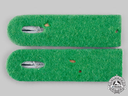 germany,_heer._a_set_of_heer_jäger_shoulder_boards__emd4670_c20_02315_1