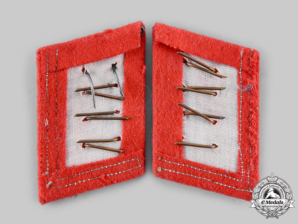 germany,_luftwaffe._a_pair_of_oberfeldwebel_flak_ordnance_collar_tabs__emd7788