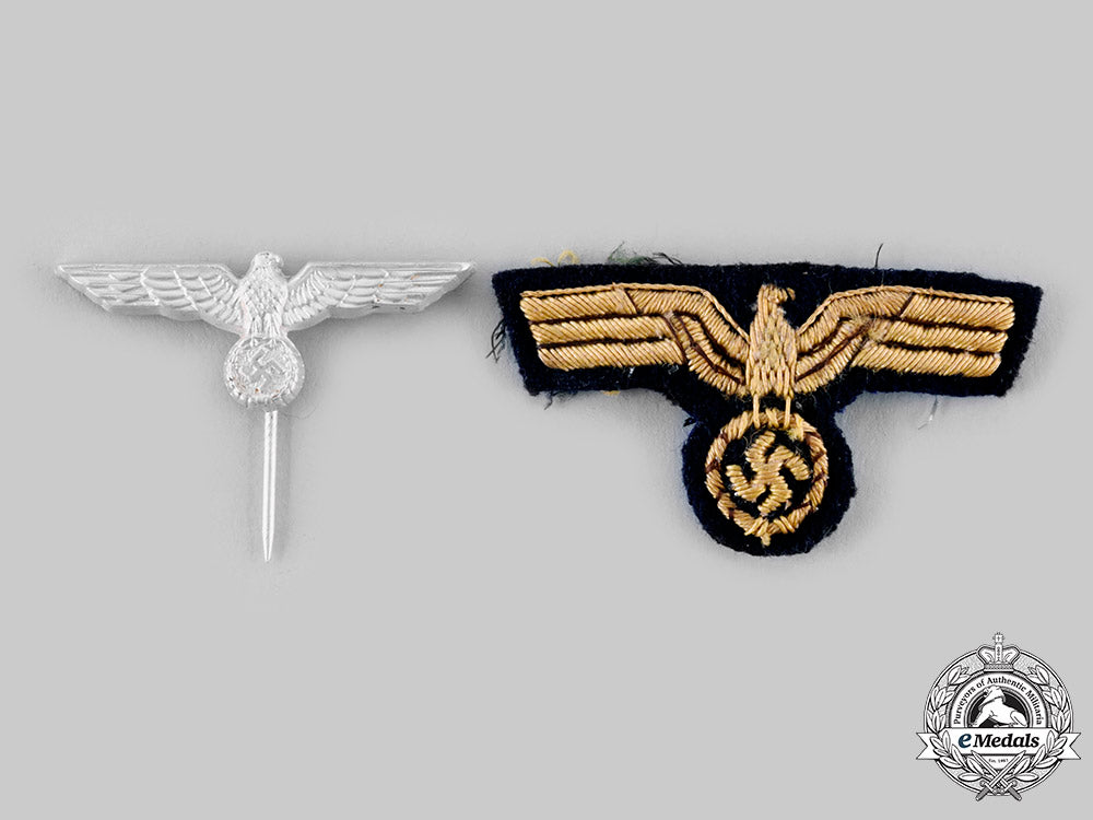 germany,_wehrmacht._a_lot_of_military_insignia__emd7804