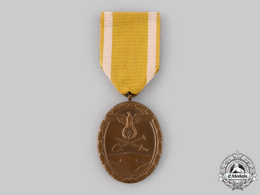 germany,_wehrmacht._a_west_wall_medal__emd8245