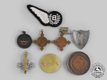 united_kingdom._a_lot_of_eight_badges,_insignia,&_membership_awards__emd8905_c20_01538_2