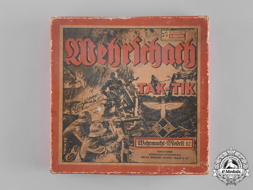 germany,_nsdap._a_game_of_battle-_chess(_tak_tik),_with_game_board,_figurines,_and_instructions_emd_4590_2__m20_0310_1