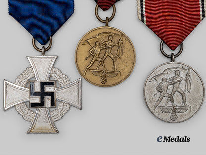 germany,_third_reich._a_mixed_lot_of_awards_for_military_and_occupation_service_e_medals__g62852_3