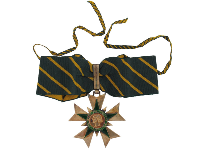 combattant_order_of_merit_f3610001