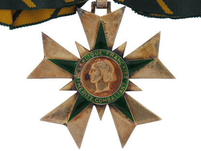 combattant_order_of_merit_f3610003