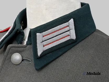 germany,_heer._a_service_tunic_for_a_decorated_hauptmann_of_gebirgs-_artillerie-_regiment112_e_medals__g62697_17