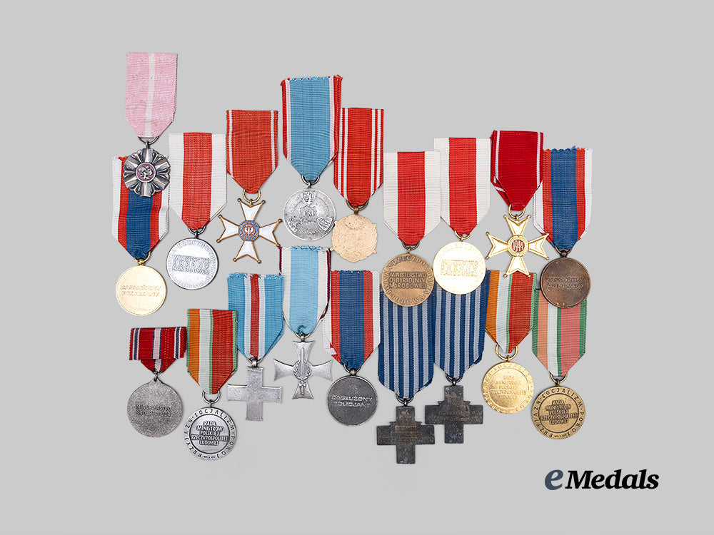 poland,_republic._a_lot_of_medals&_awards_e_medals__e_u24894_7