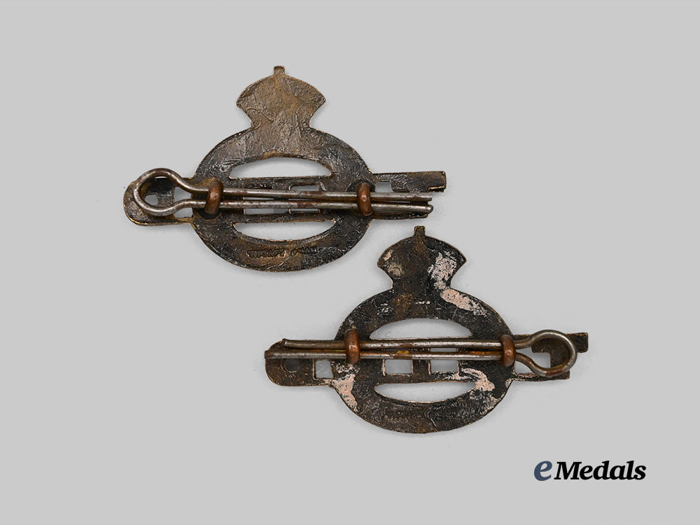 canada,_c_e_f._a_pair_of3rd_field_ambulance_shoulder_titles_e_medals__c7272_3