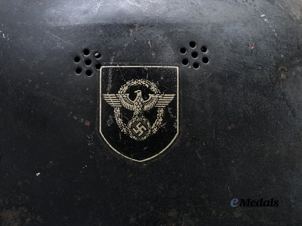 germany,_ordnungspolizei._a_fire_protection_police_m34_stahlhelm_e_medals__g62766_13