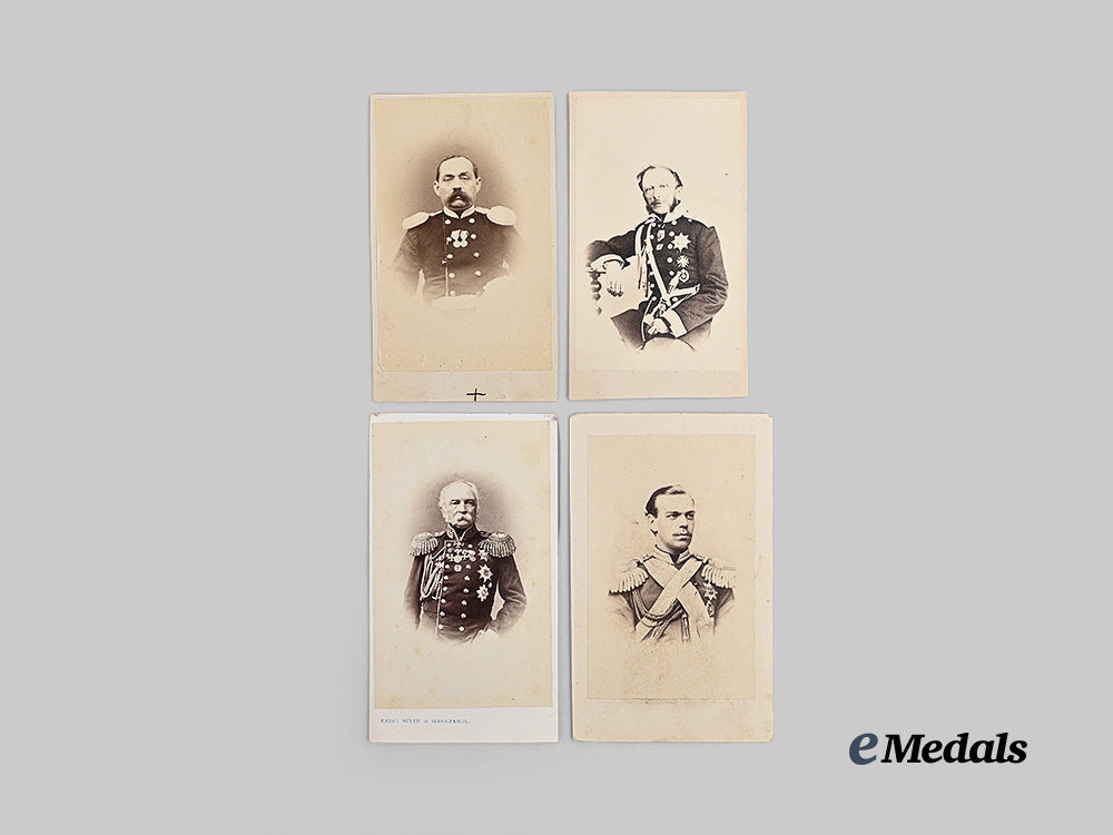 russia,_imperial._a_lot_of_six_studio_portraits_depicting_orders&_decorations_e_medals__e_u24873_9