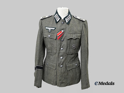 germany,_heer._a_rare_großdeutschland_division_service_tunic_for_a_leutnant_of_engineers,_late-_war_example_e_medals__g62717_2