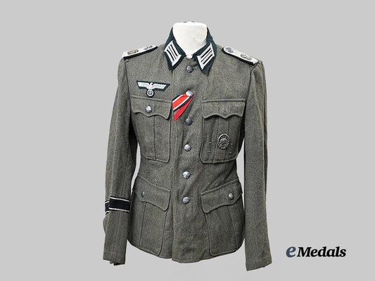 germany,_heer._a_rare_großdeutschland_division_service_tunic_for_a_leutnant_of_engineers,_late-_war_example_e_medals__g62717_2