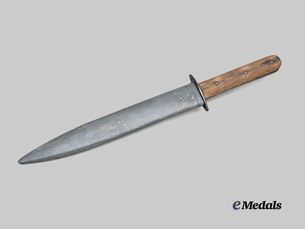 austria,_empire._an_m17_austro-_hungarian_trench_knife_with_steel_scabbard&_belt_loop_e_medals__e_u24935_2