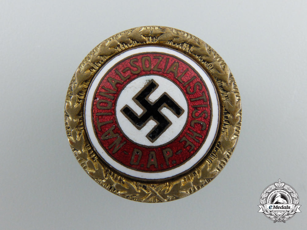 an_nsdap_golden_party_badge;_small_version_to_arthur_backert_f_100