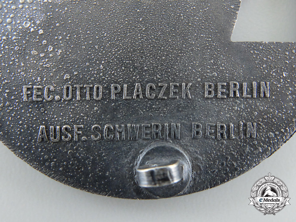 a_kriegsmarine_blockade_runner_badge_by_schwerin,_berlin_f_141