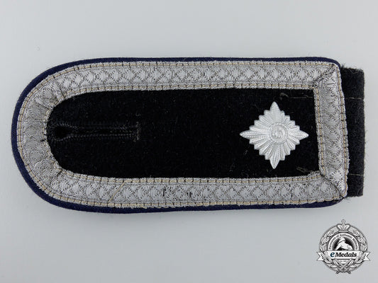 a_single_ss-_oberscharführer_medic_shoulder_strap_f_311