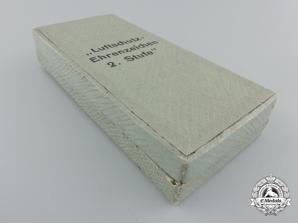 an_air_defence(_luftschutz)_medal;_second_class_with_box_of_issue_f_529