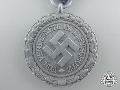 an_air_defence(_luftschutz)_medal;_second_class_with_box_of_issue_f_532