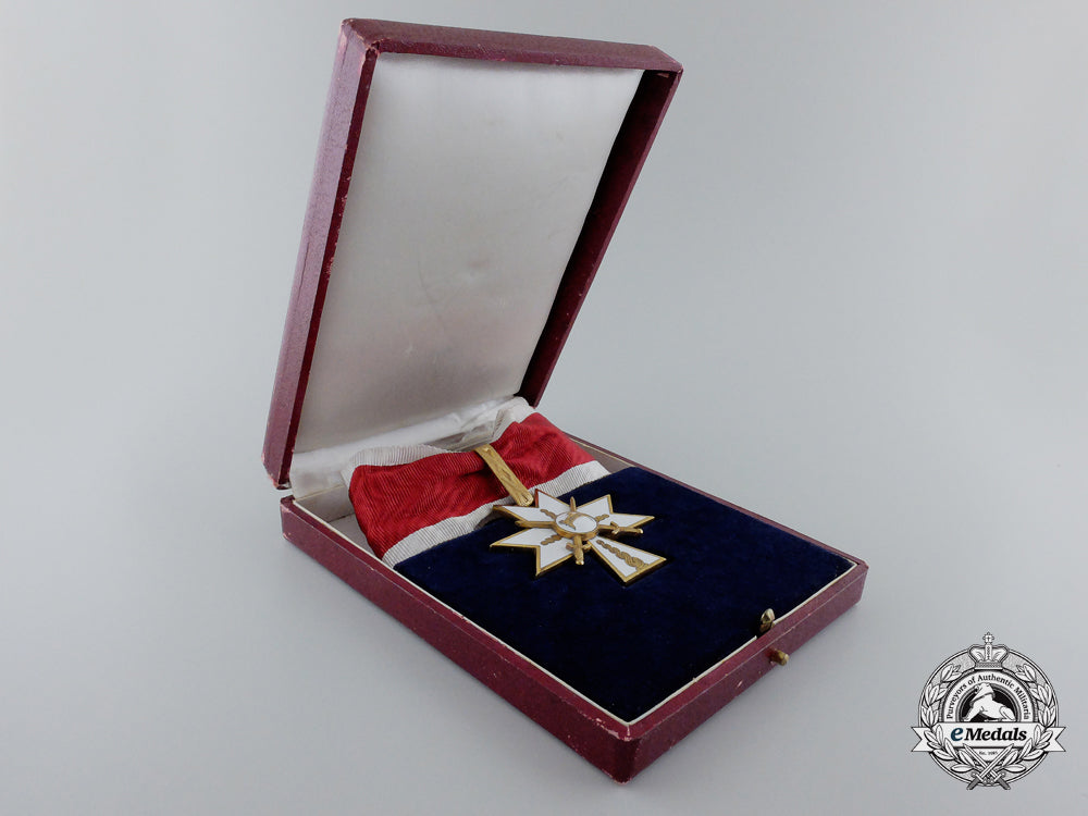 croatia,_independent_state._order_of_king_zvonimir's_crown;1_st_class_with_swords_in_case_f_577_2_1_1_1