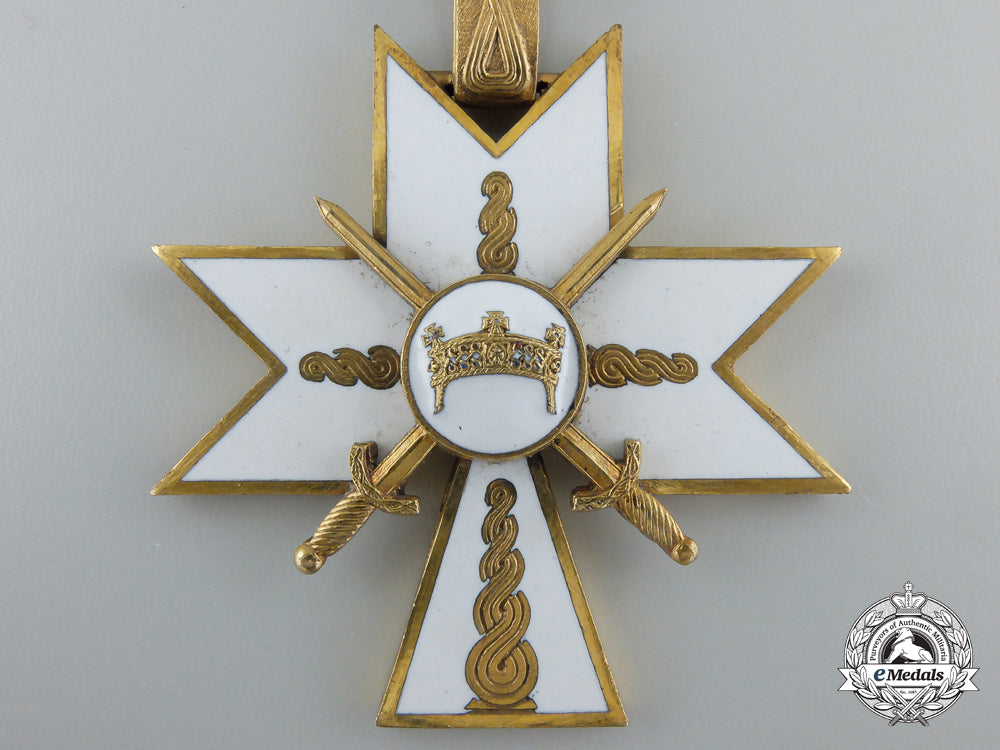 croatia,_independent_state._order_of_king_zvonimir's_crown;1_st_class_with_swords_in_case_f_579_2_1_1_1