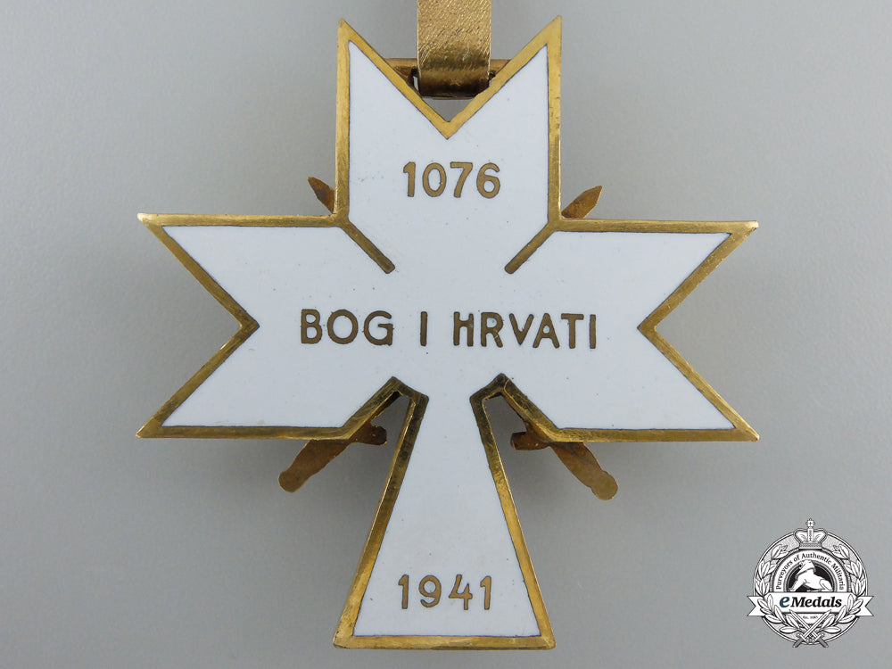 croatia,_independent_state._order_of_king_zvonimir's_crown;1_st_class_with_swords_in_case_f_581_2_1_1_1