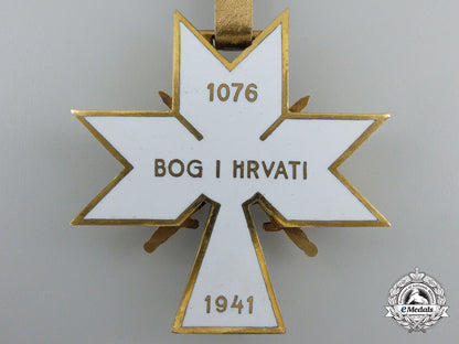 croatia,_independent_state._order_of_king_zvonimir's_crown;1_st_class_with_swords_in_case_f_581_2_1_1_1