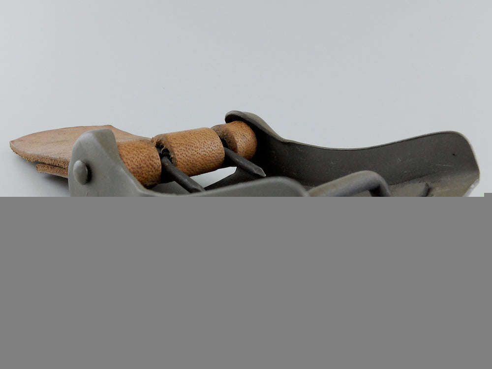 an_army_belt_buckle_with_leather_tab_by“_bruder_schneider_a.g._wien”_f_909