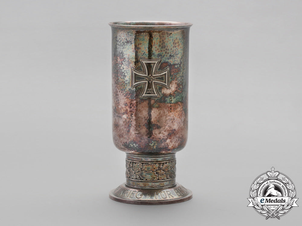 an_honour_goblet_to_dkg_recipient&_battle_of_britain_participant_f_958_1
