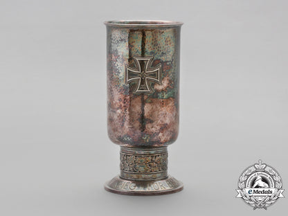 an_honour_goblet_to_dkg_recipient&_battle_of_britain_participant_f_958_1