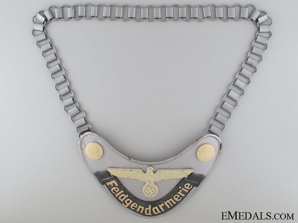 feldgendarmerie(_army_military_field_police)_gorget_feldgendarmerie__526e6be183597