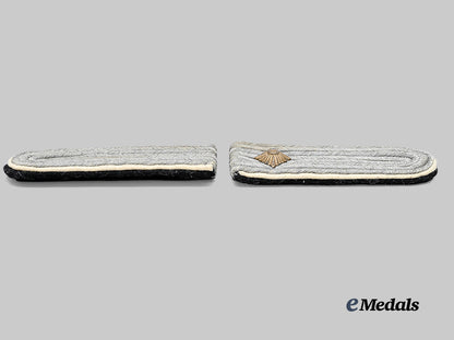 germany,_s_s._a_pair_of_waffen-_s_s_infantry_shoulder_boards_for_officer_ranks_e_medals__g62978_4