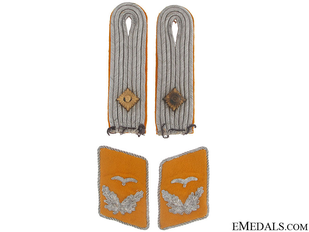 flight_leutnant's_collar_tabs&_shoulder_boards__flight_leutnant_509a888aacfed