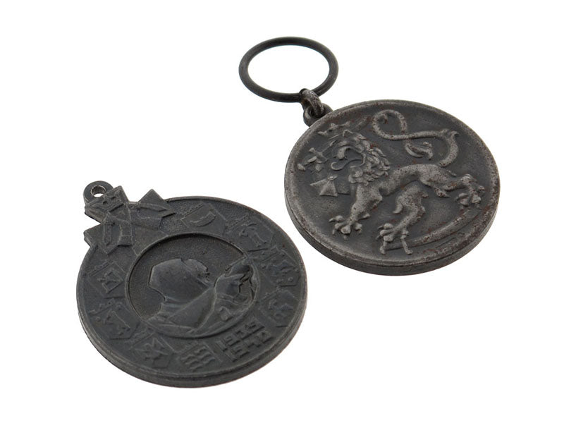 two_medals_fn4162b