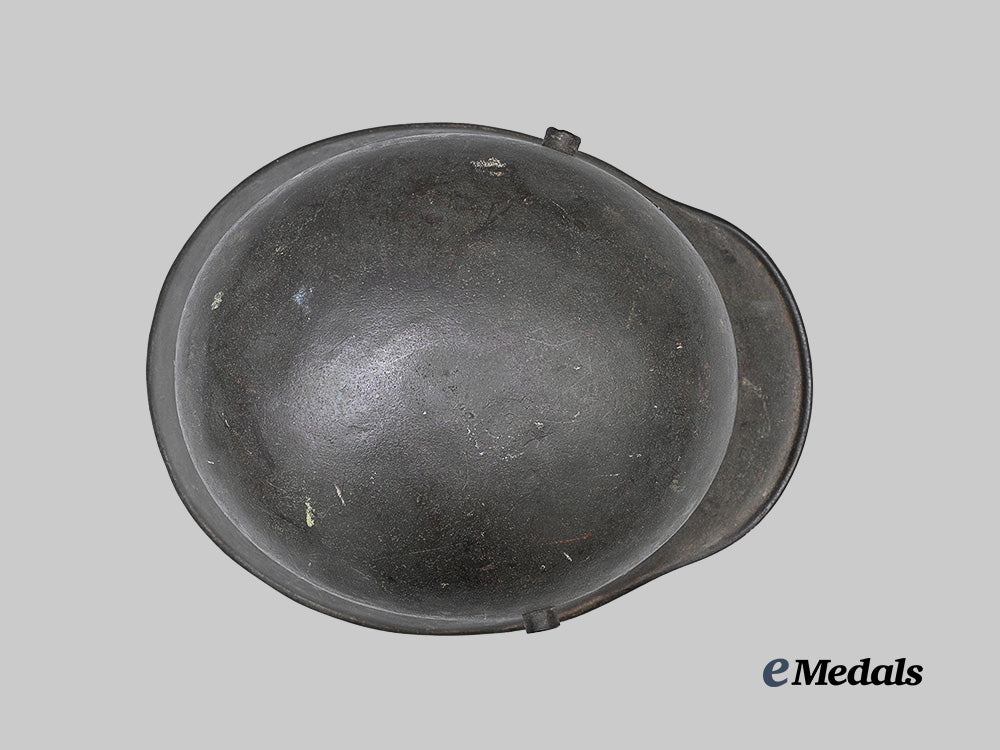 germany,_heer._an_austrian_m17_transitional_stahlhelm,_single_decal_version,_owner-_attributed_example_by_bleckmann_e_medals__g62764_8